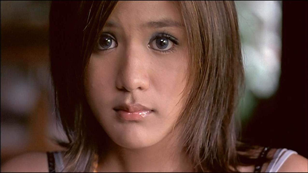 第九区男子感染外星人病毒逐渐变异成了香喷喷的外星大龙虾