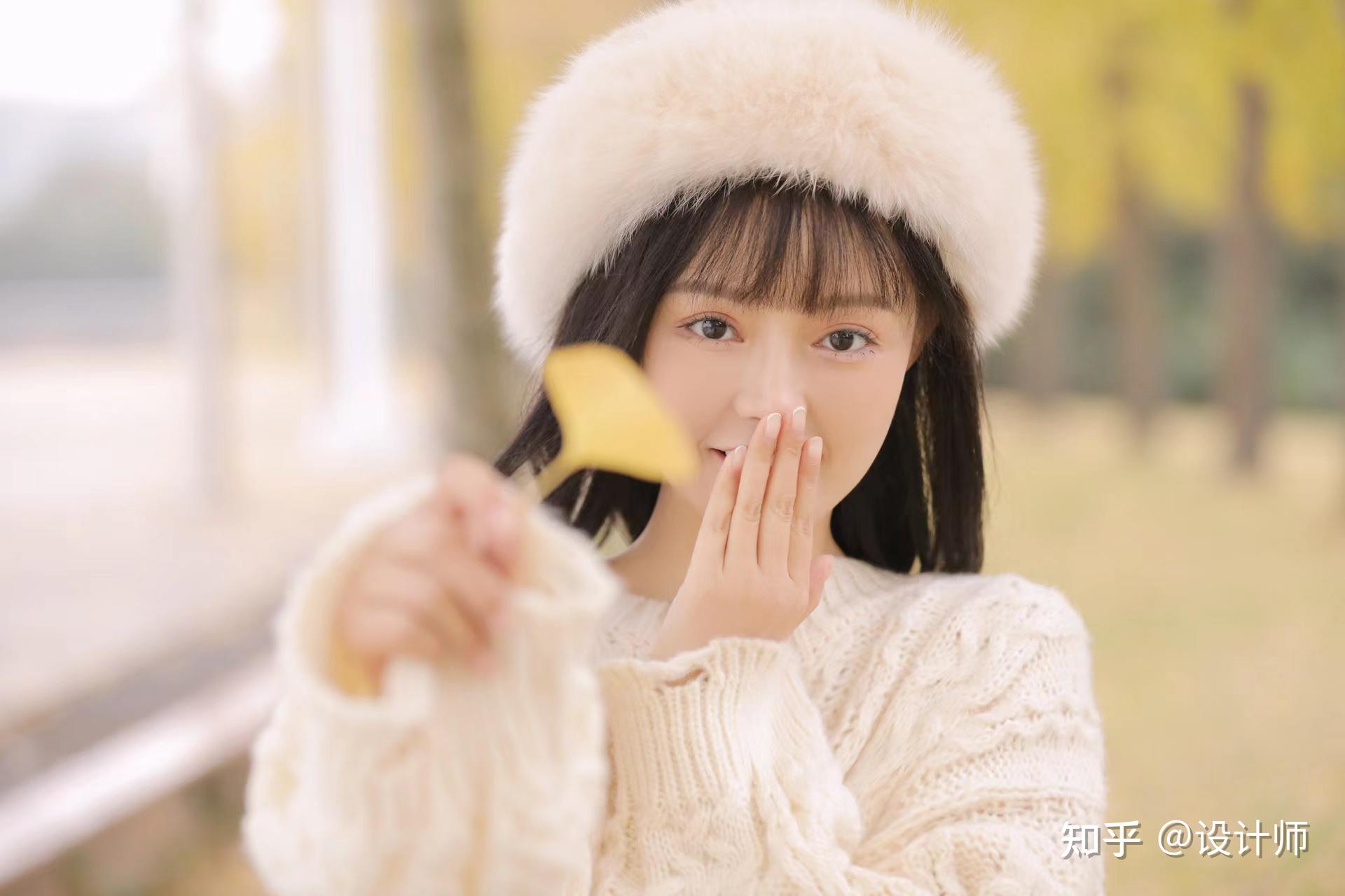 互动的画面不仅能拍出有趣的画面,也能缓解人物近距离拍摄的尴尬症,或