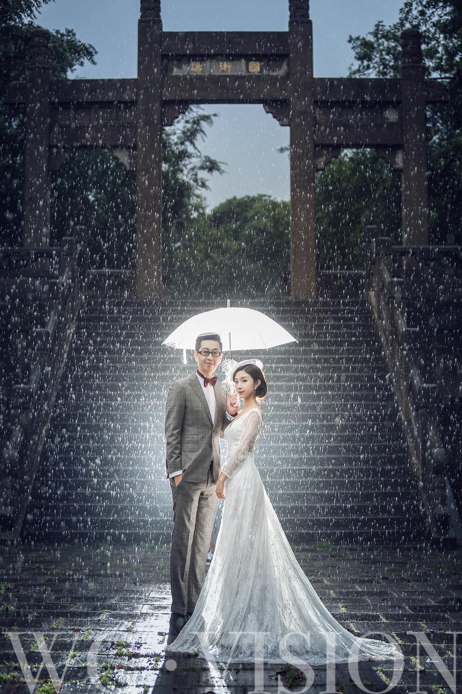 下雨可以拍婚纱照吗_下雨的图片伤感