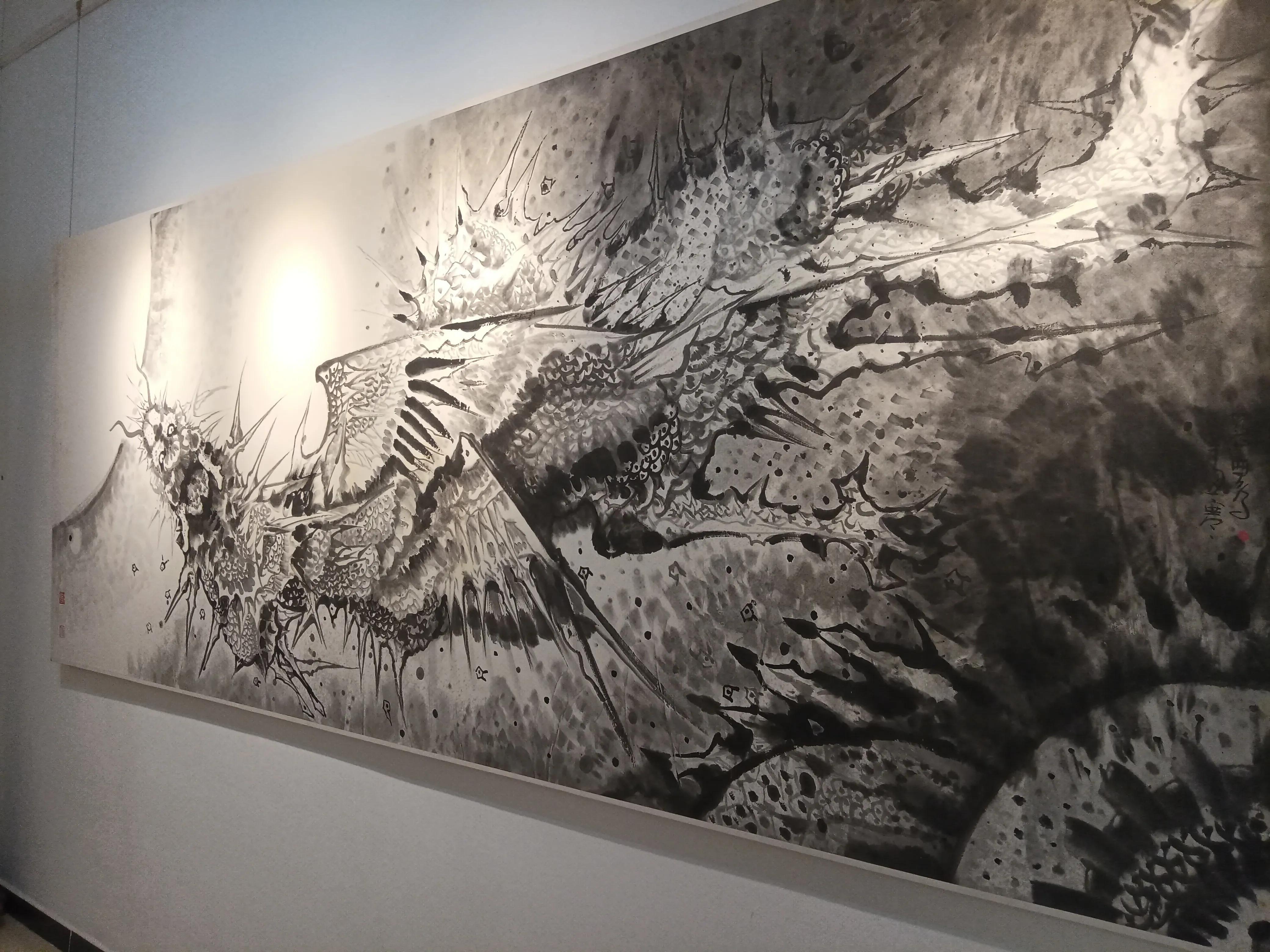 北京宋庄画家村《易象61元水墨》丛无为画展在个山美术馆举行