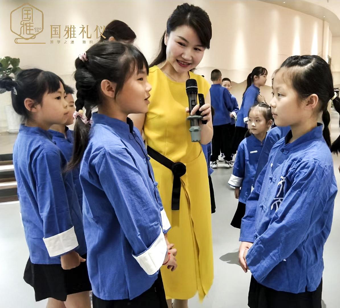 国雅礼仪汉中分院儿童礼仪精彩回顾