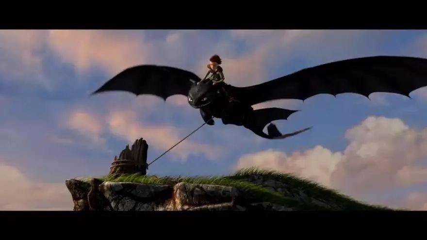 这一年听了《39条线索》11本,《纳尼亚传奇》7本,《驯龙记》11本