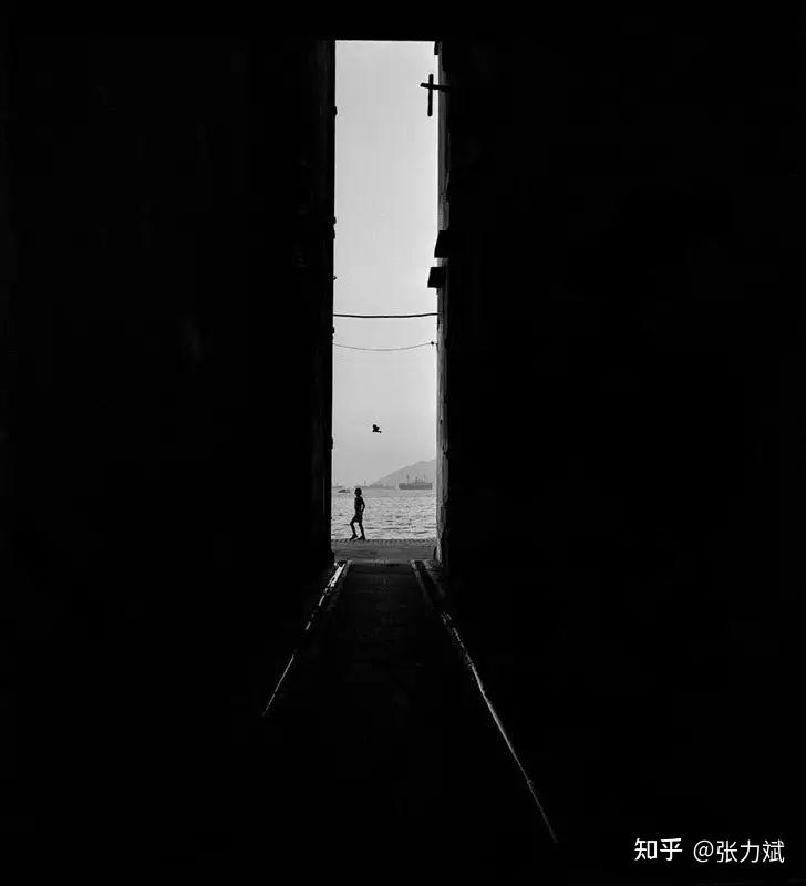 自学手机摄影，他是如何把身边日常拍出“花样”的？ - 知乎