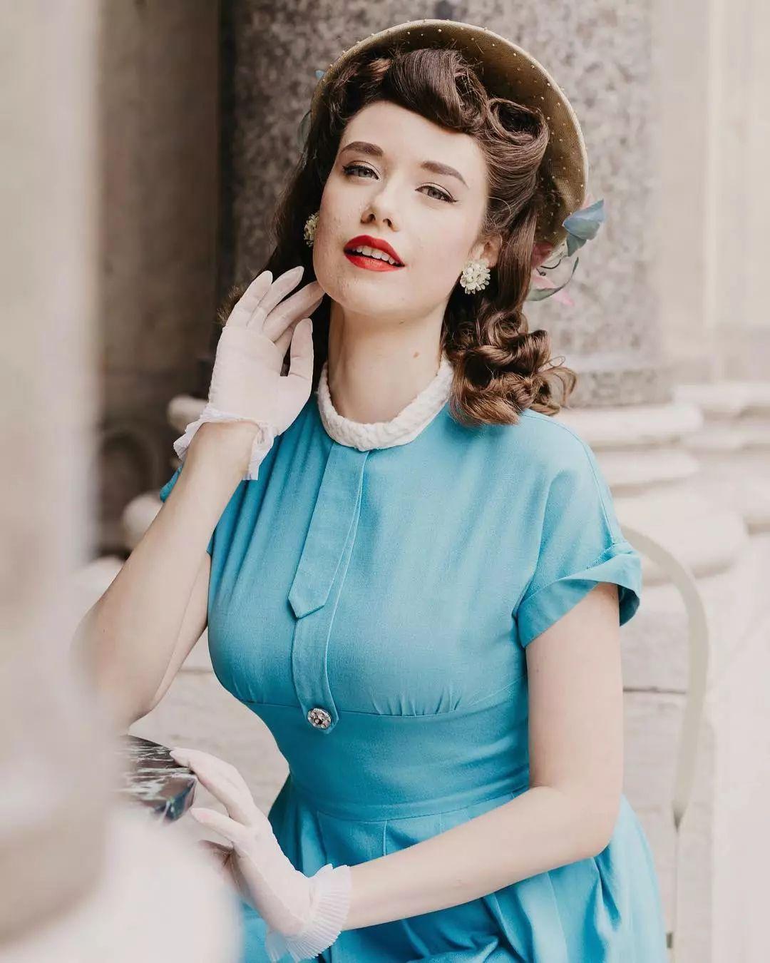 现实版麦瑟尔夫人这个法国小姐姐复古穿搭美成画优雅永不过时