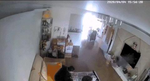 v2-5a8269029563c205358c41f1ae708029_r.jpg