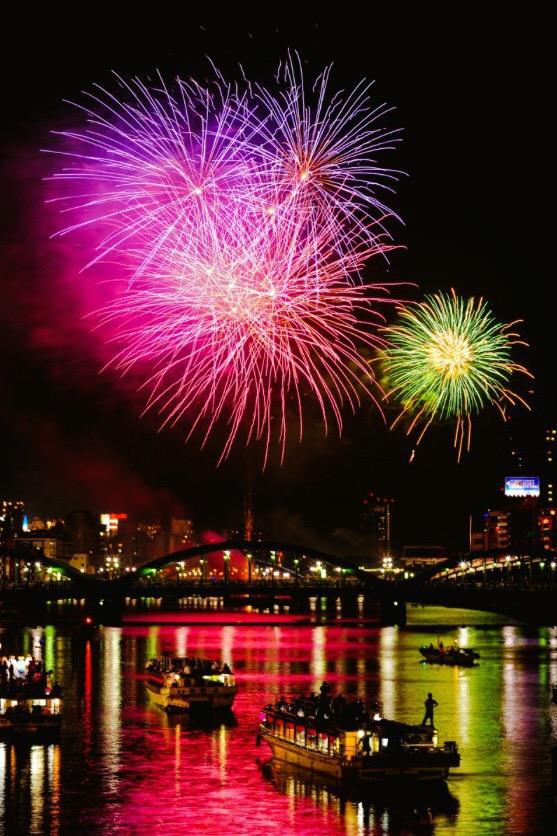 从电影到旅行看看岩井俊二的夏季烟花大会