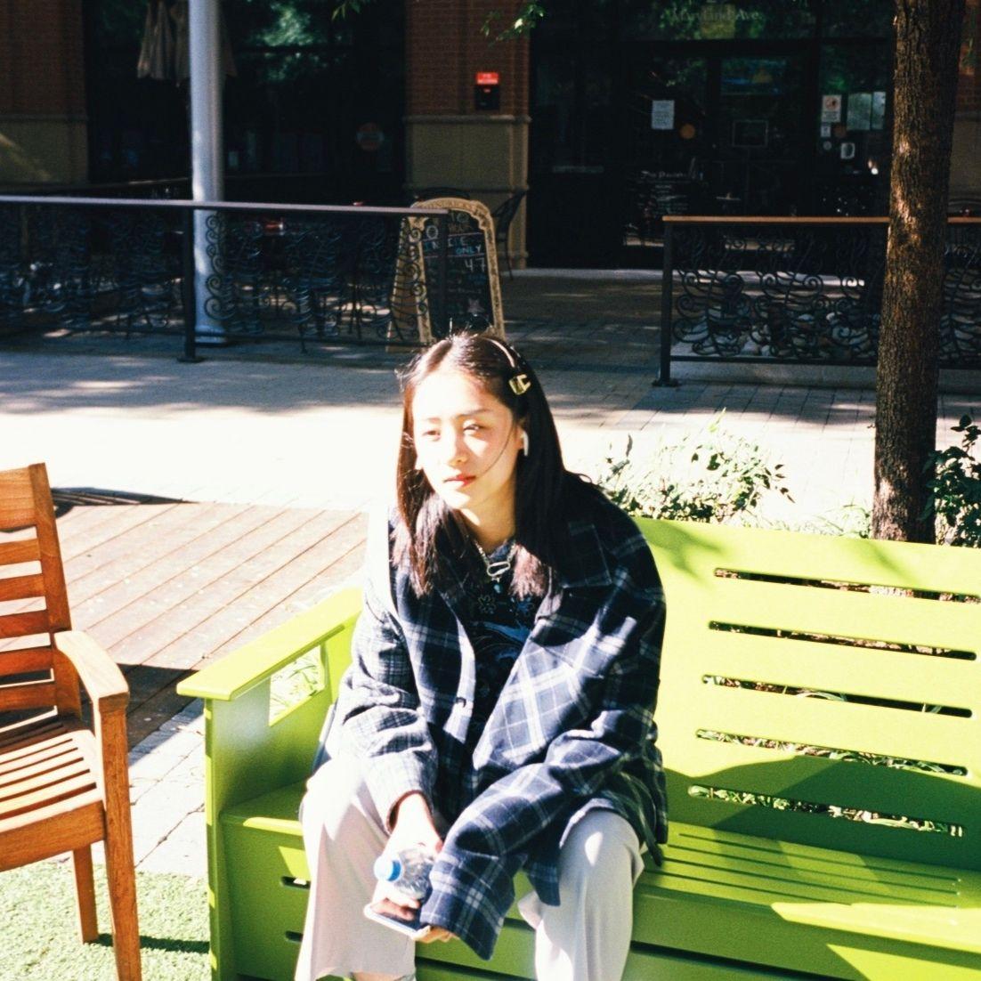 有没有很阳光向上正能量的女生头像?