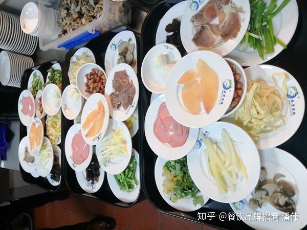 为什么叫做过桥米线 v2-5add6d7ab3525cac4d07aa57ace26921_r.jpg