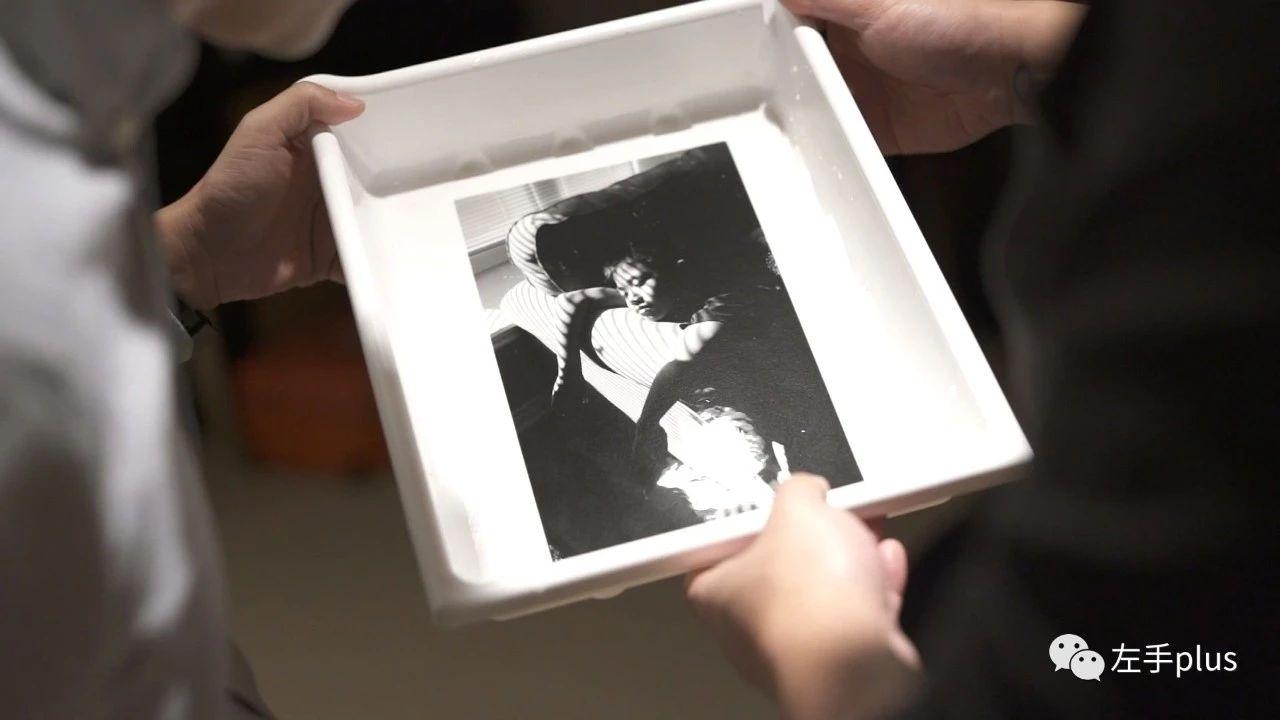 揭秘胶卷冲洗照片放大传统黑白暗房工艺原来这么毒18集18年12月更新