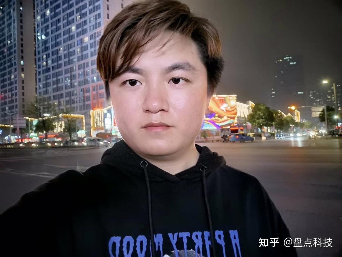 3k内唯一曲屏手机荣耀v40轻奢版评测设计和体验的结合