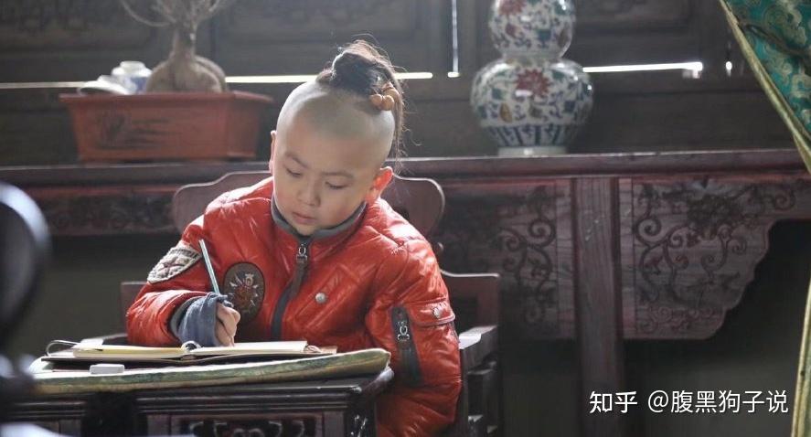 邱璎珞的钱芳一样都看不出什么变化;饰演恭叔的杨皓宇已经有了年龄感