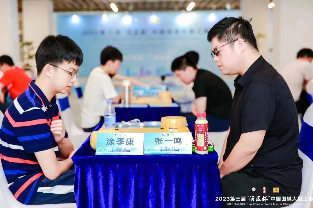 十年磨一剑29岁的爱棋道老师张一鸣在大棋士赛升四段