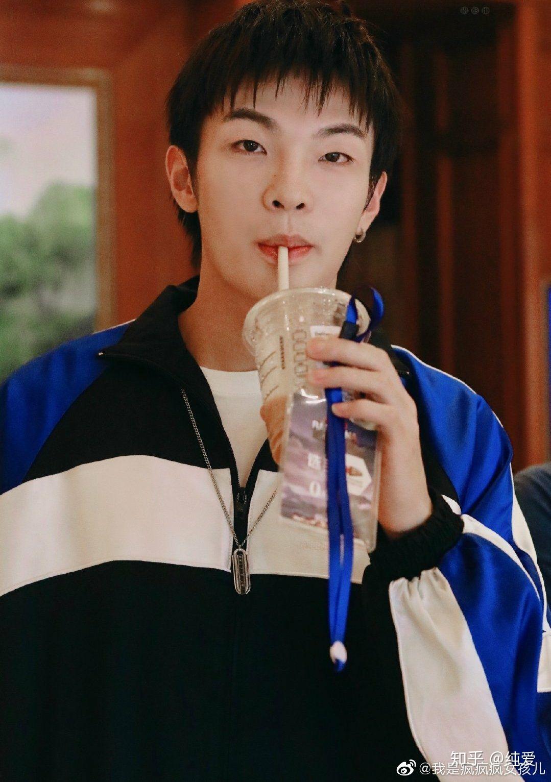 小白的颜白景屹