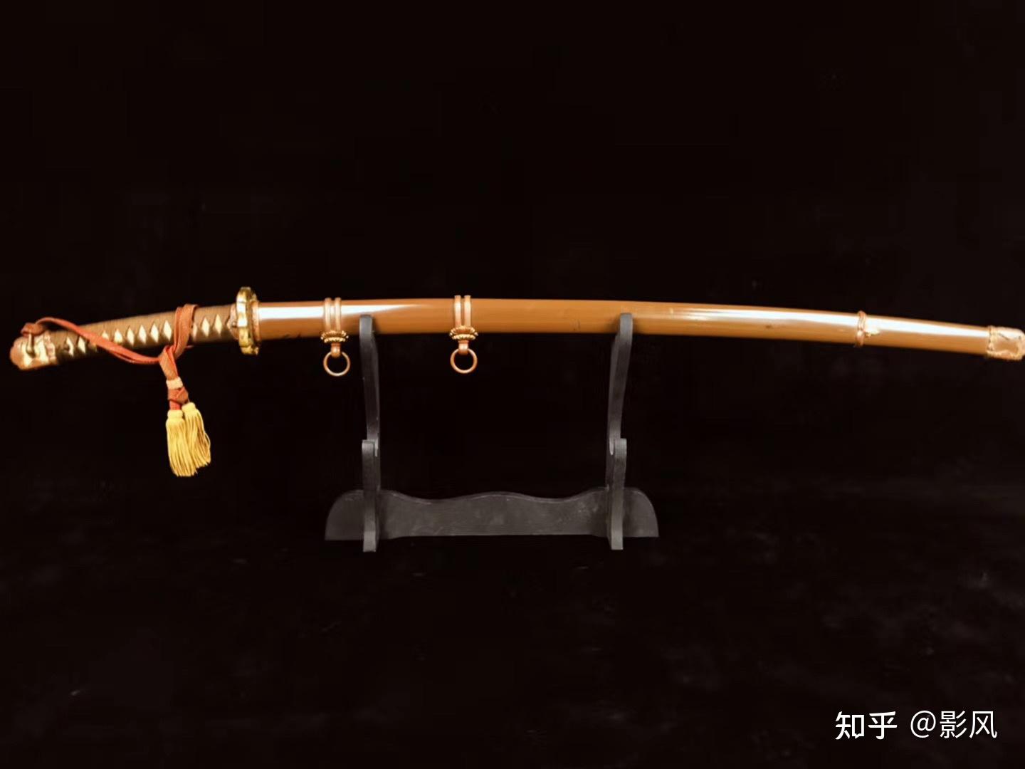 博物馆的日本二战军刀图片