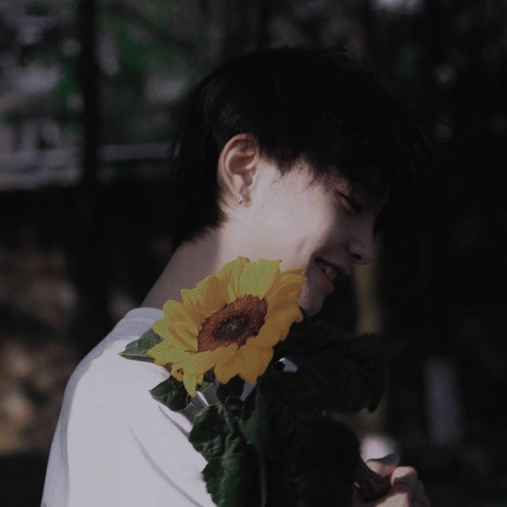 100张文艺清新干净简约的意境感男生头像