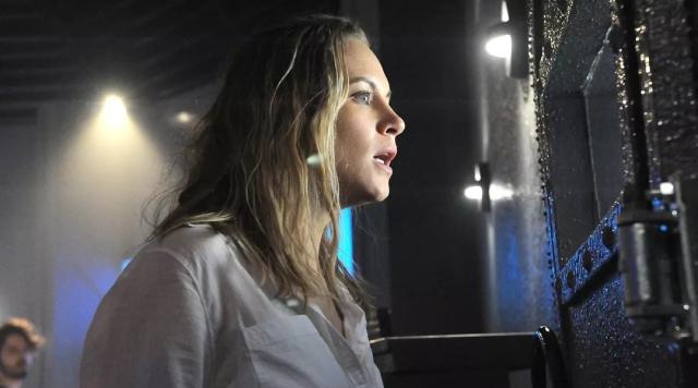 深海狂鲨2这个让美女发飙的家伙又来了