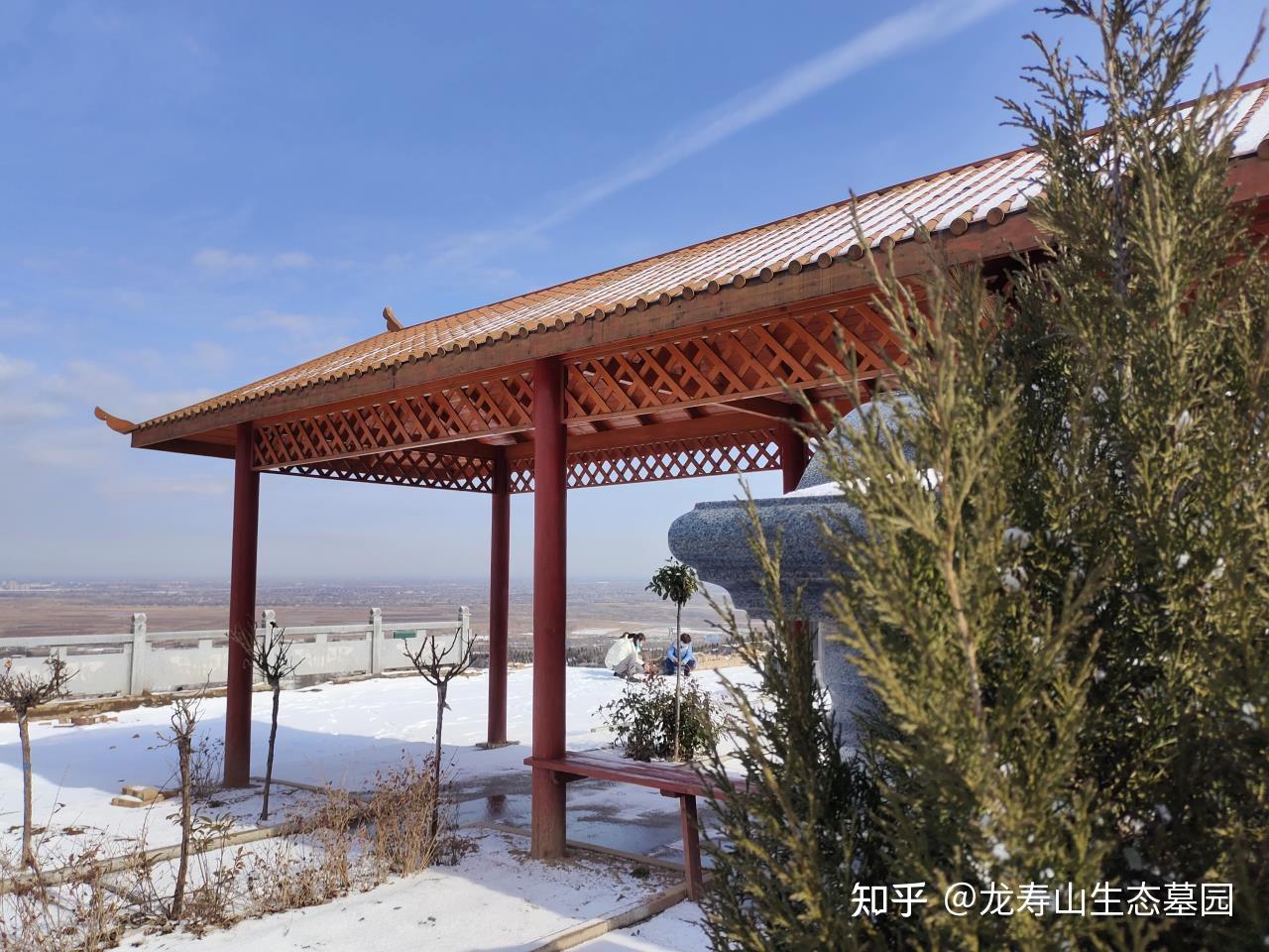 临渭区龙寿山墓园15209207263