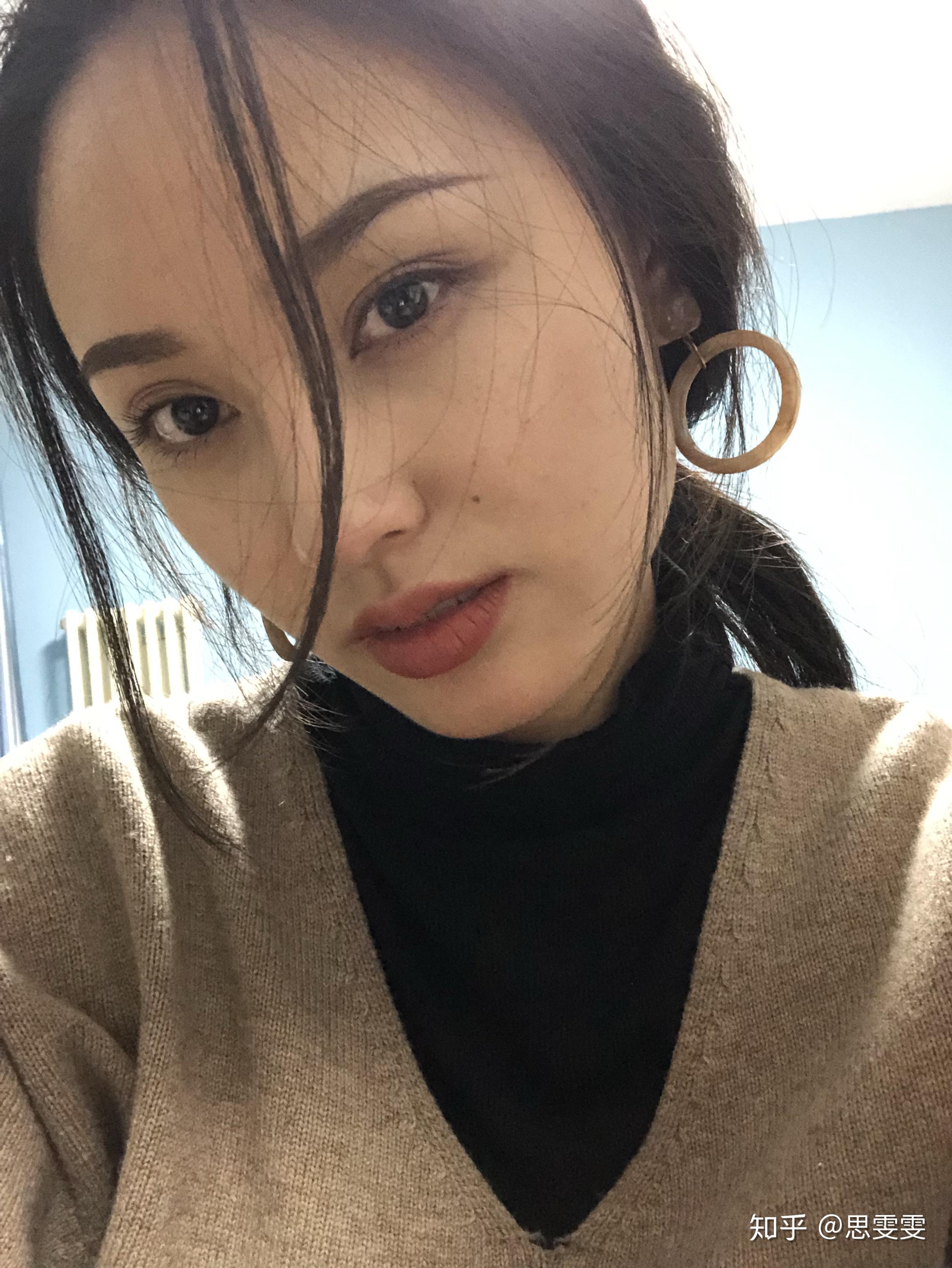 怎么知道自己的脸小不小 v2-5c316480aa07bffdaaff35afaa499e71_r.jpg