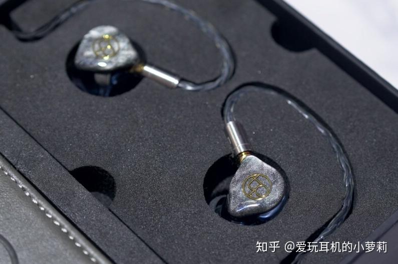 千元耳机大合集03就一颗动铁单元凭什么敢卖两千多听宝tpaurora