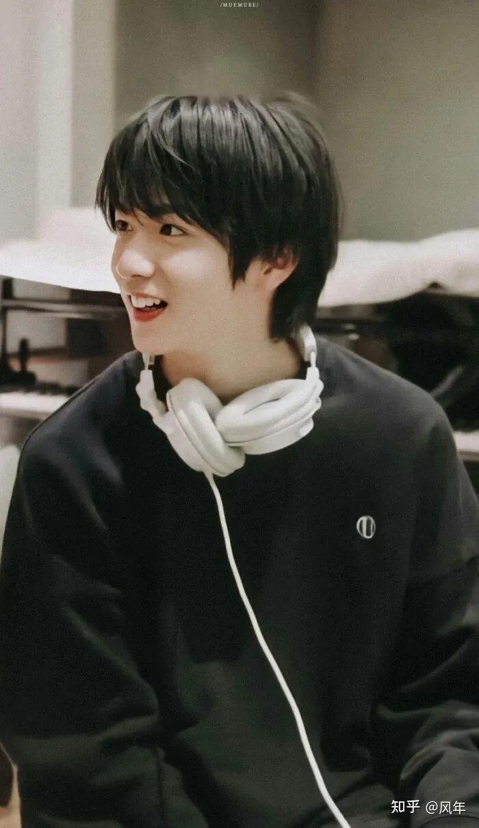 想要刘耀文的图片越帅越好去水印可以吗