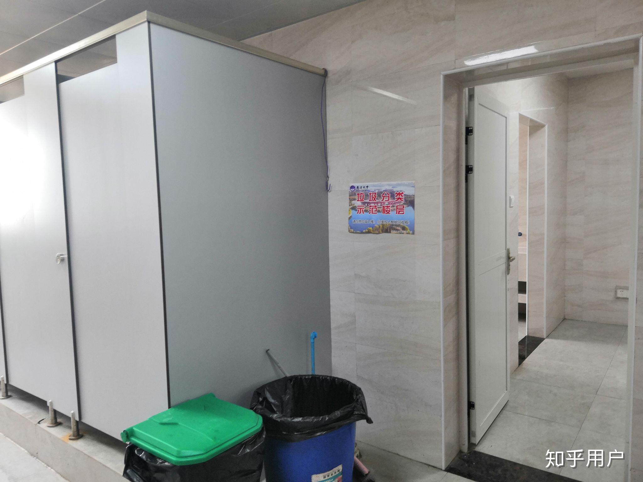 以学生为本、为学生服务——大东院12号学生公寓淋浴室改造完成并投入使用-山东科技大学泰安校区