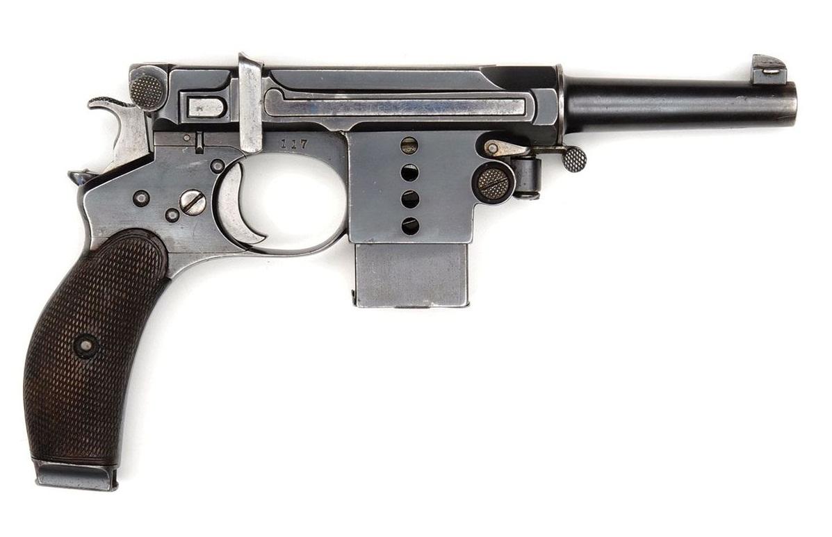 伯格曼第一支弹匣前置的手枪5号手枪