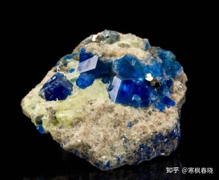 星│会变色的宝石—方钠石 - 知乎