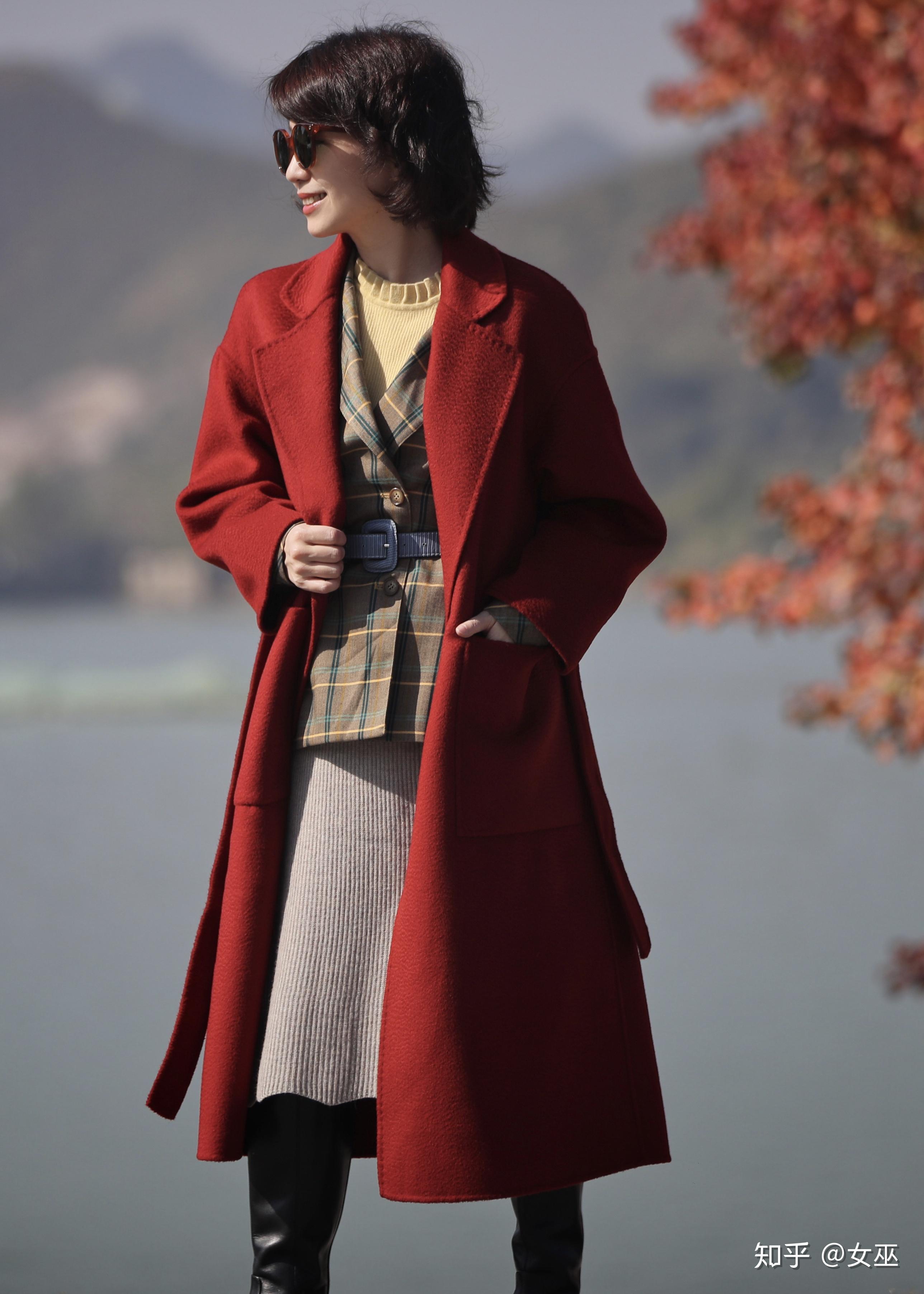 如何将冬日红色大衣穿美(附搭配方案)