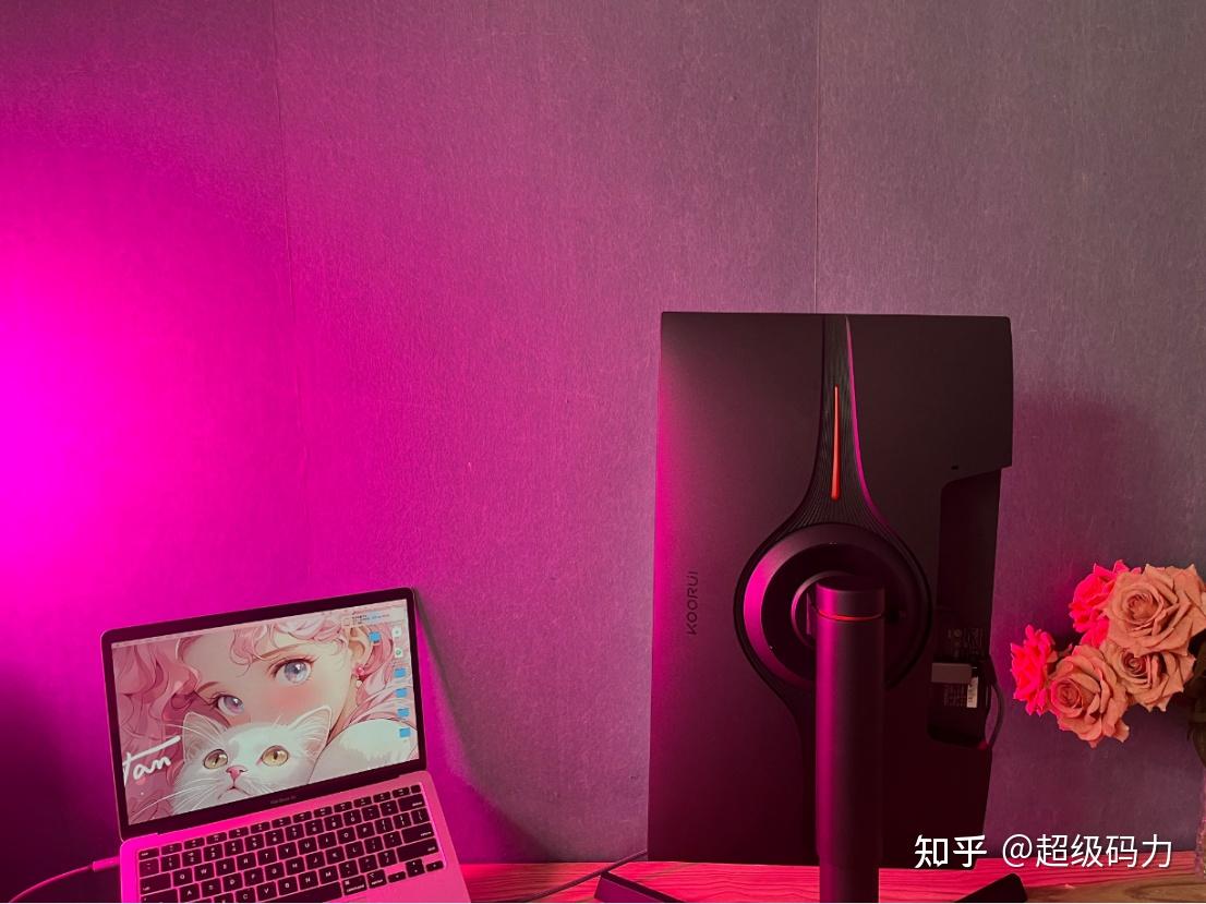 科睿x41正面采用了三面极窄的边框设计,边框最薄处仅2mm,在多屏体验时