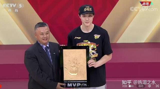 胡明轩夺得cba总决赛mvp这是咋情况