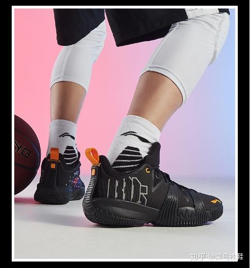 李宁反伍一代篮球鞋低帮版本白黑配色发售:引领潮流的全新力作