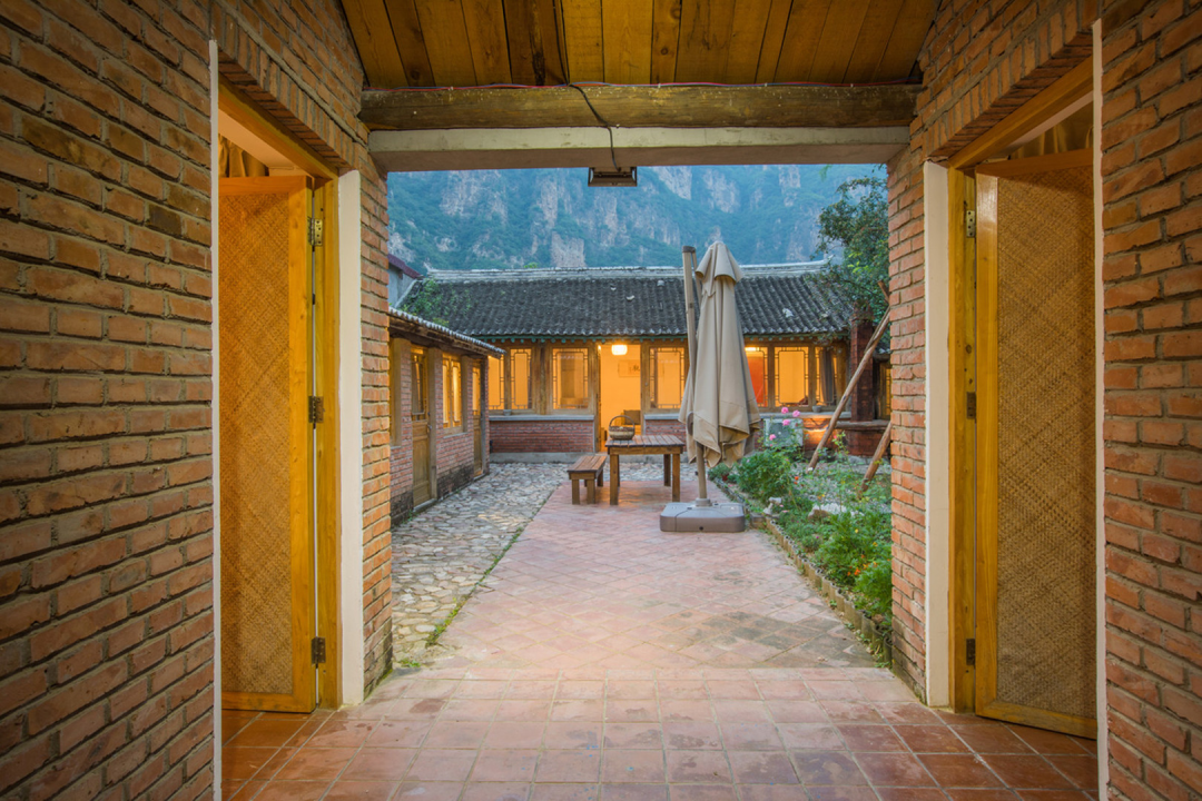 山里逸居丨京北小桂林里的隐逸山居明代长城旁山脚下水库边