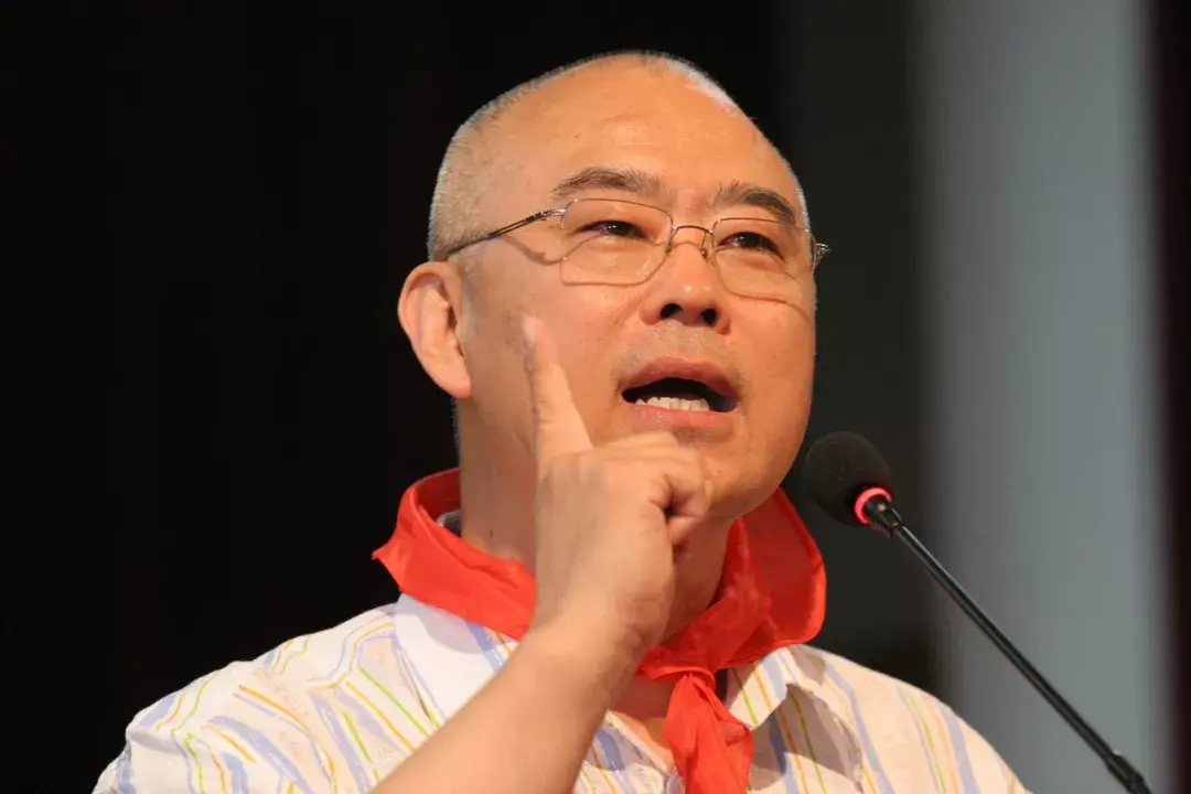 那些30岁还没出息的人,都给我去读郑渊洁