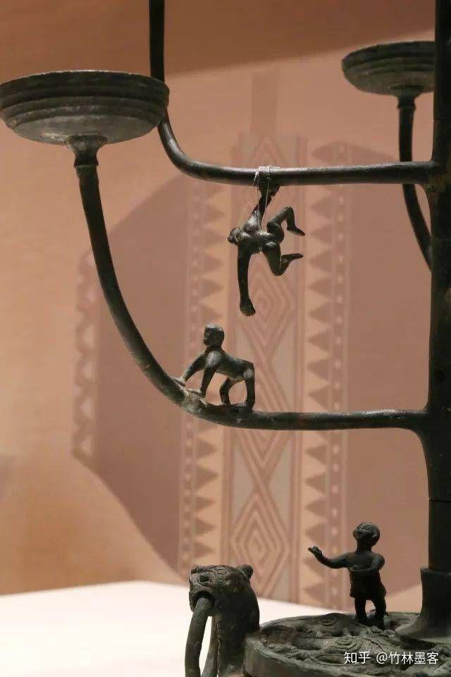 竹林墨客石家庄文物之十五连盏铜灯