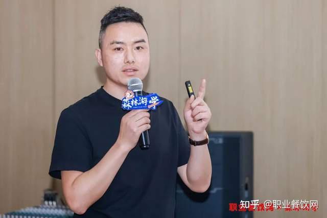 排队超过2000万人次!胡大首次公开分享:地标性餐饮是如何打造的? - 知乎
