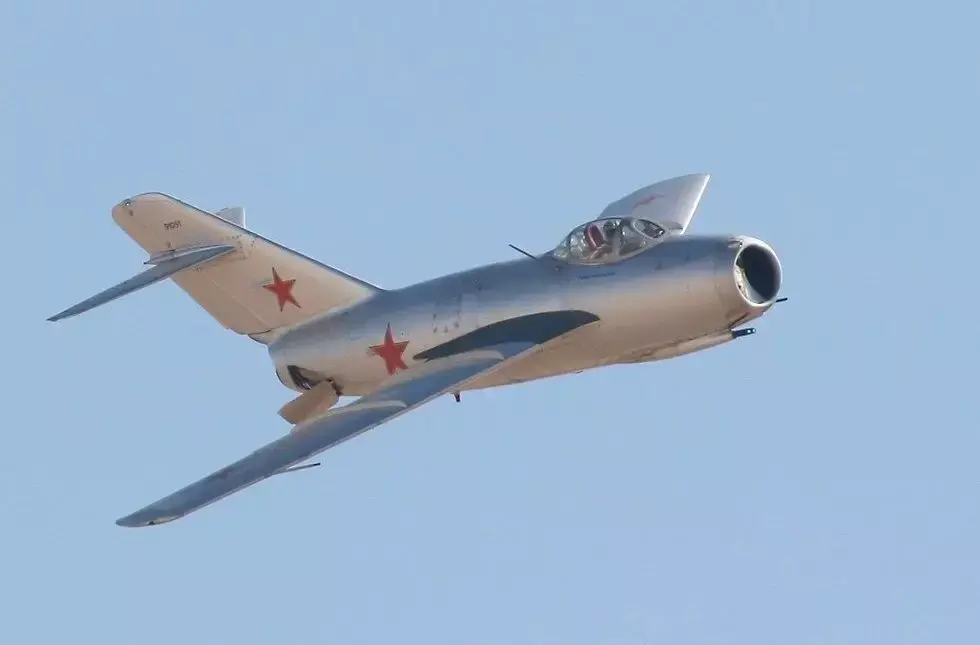 亮眼了这款行李箱的颜色原来是防核辐射的