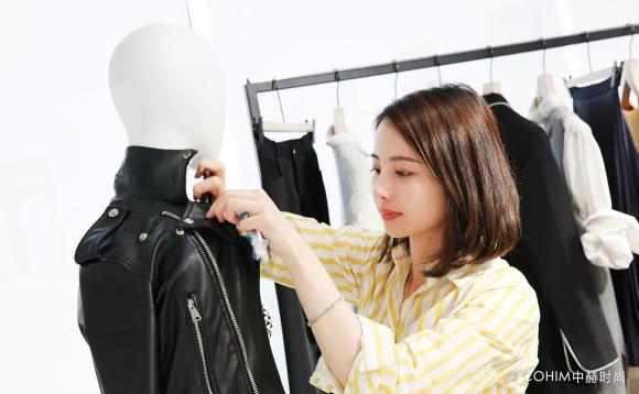 如何入门陈列我是一个服装设计专业应届毕业生我想做陈列师并且从事这