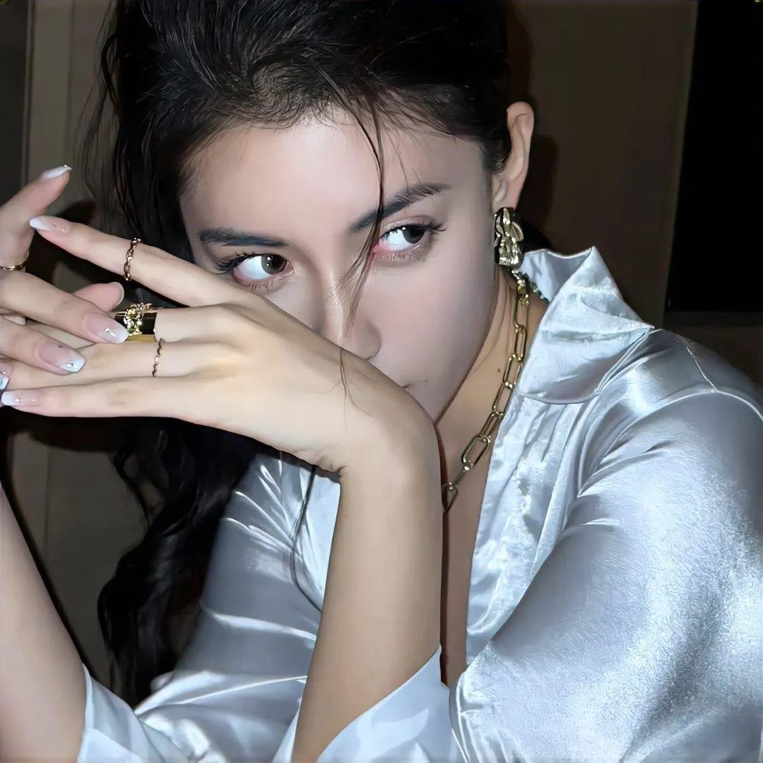 御姐头像超有范的冷淡风头像