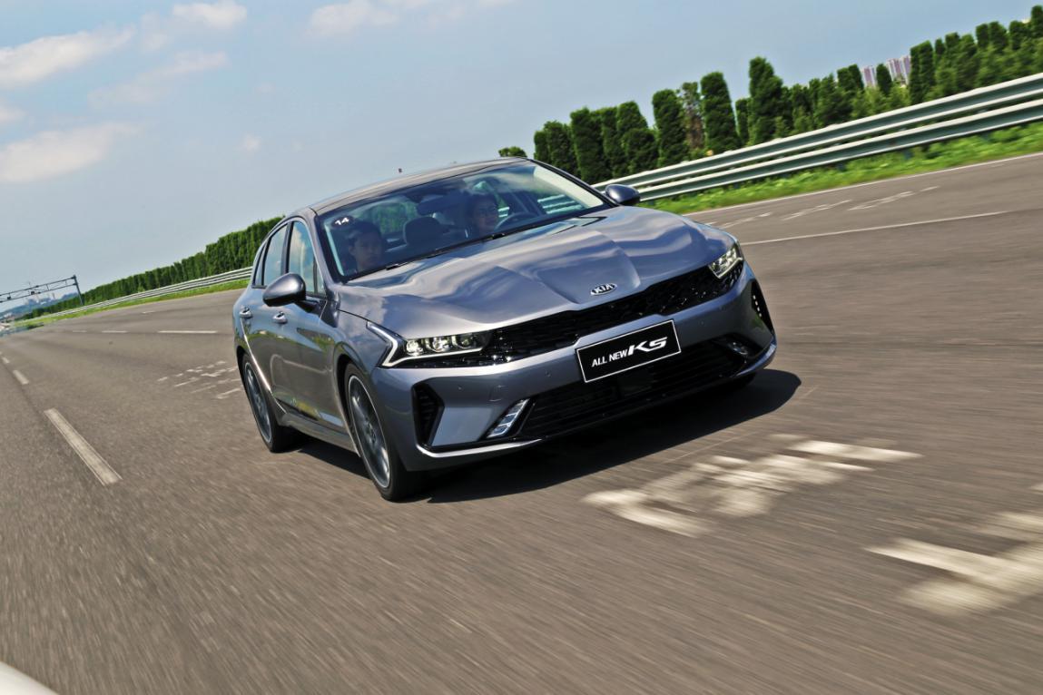 起亚凯酷,我竟自己解出了一份年轻中型车的标准答案 - 知乎