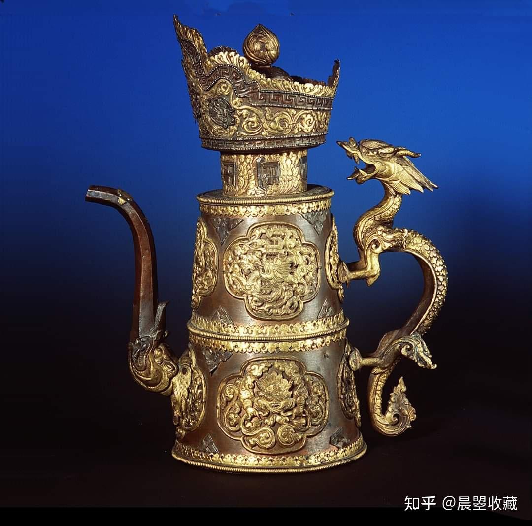 蒙古风格的藏铜茶壶