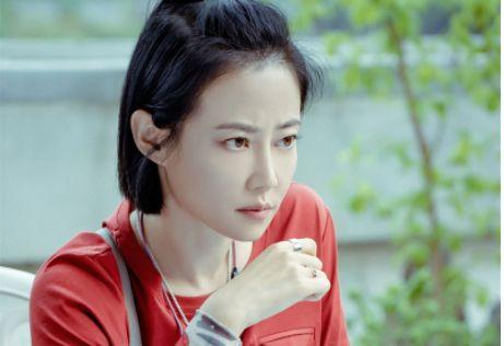 在剧中,谭卓饰演的肖楠,性格乐观,为人仗义好爽.
