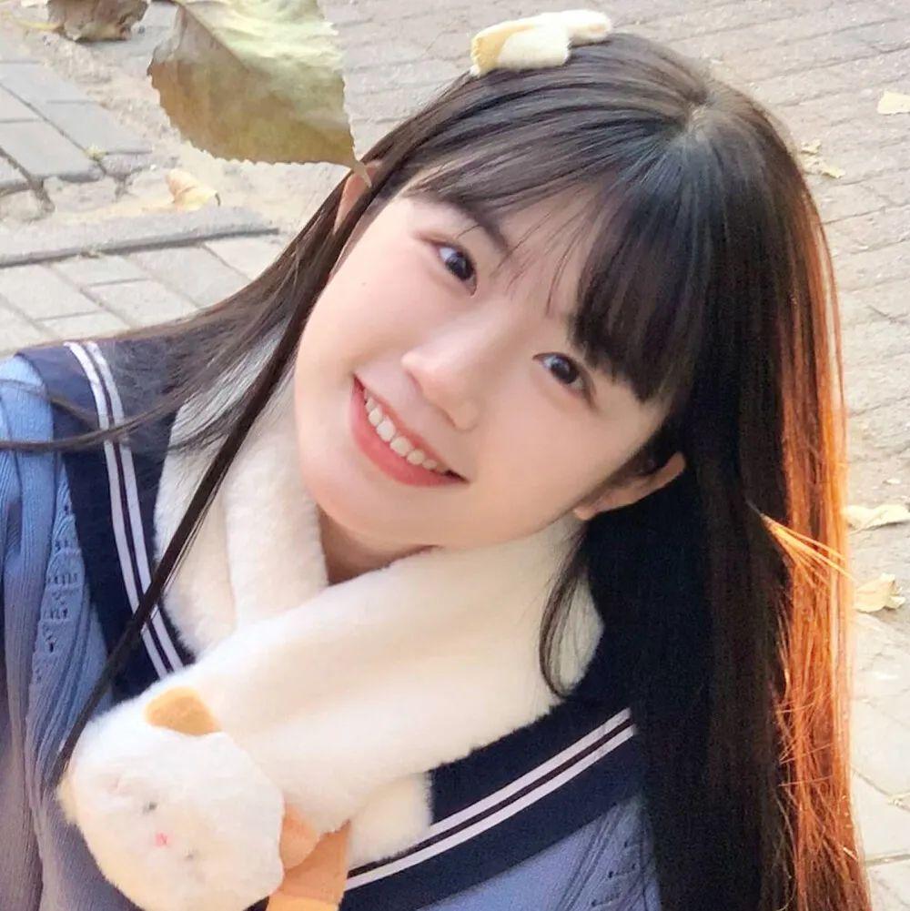 干净元气天真烂漫的高清女生头像无水印