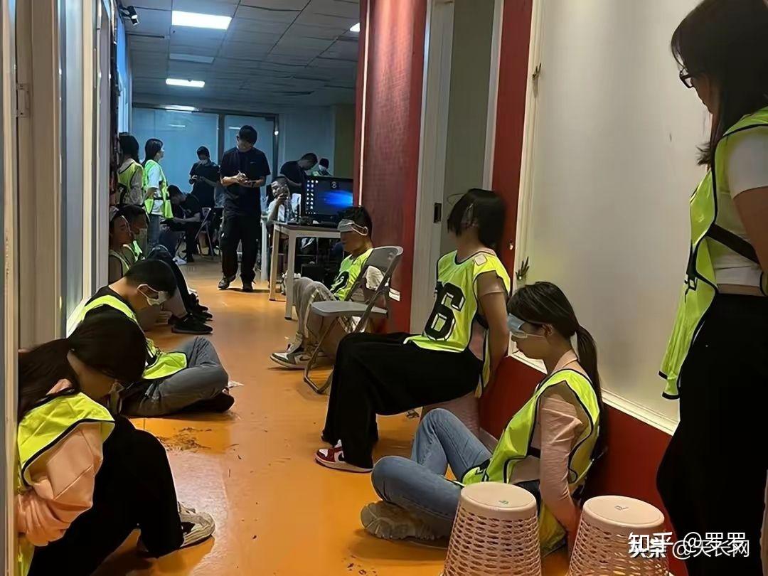 人充值打赏"许愿池""黄金宫殿""求婚""一见钟情"是直播平台虚拟礼物