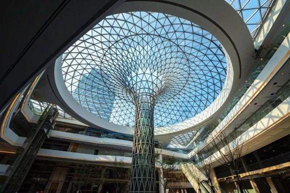 购物中心的大天幕何止是吸睛