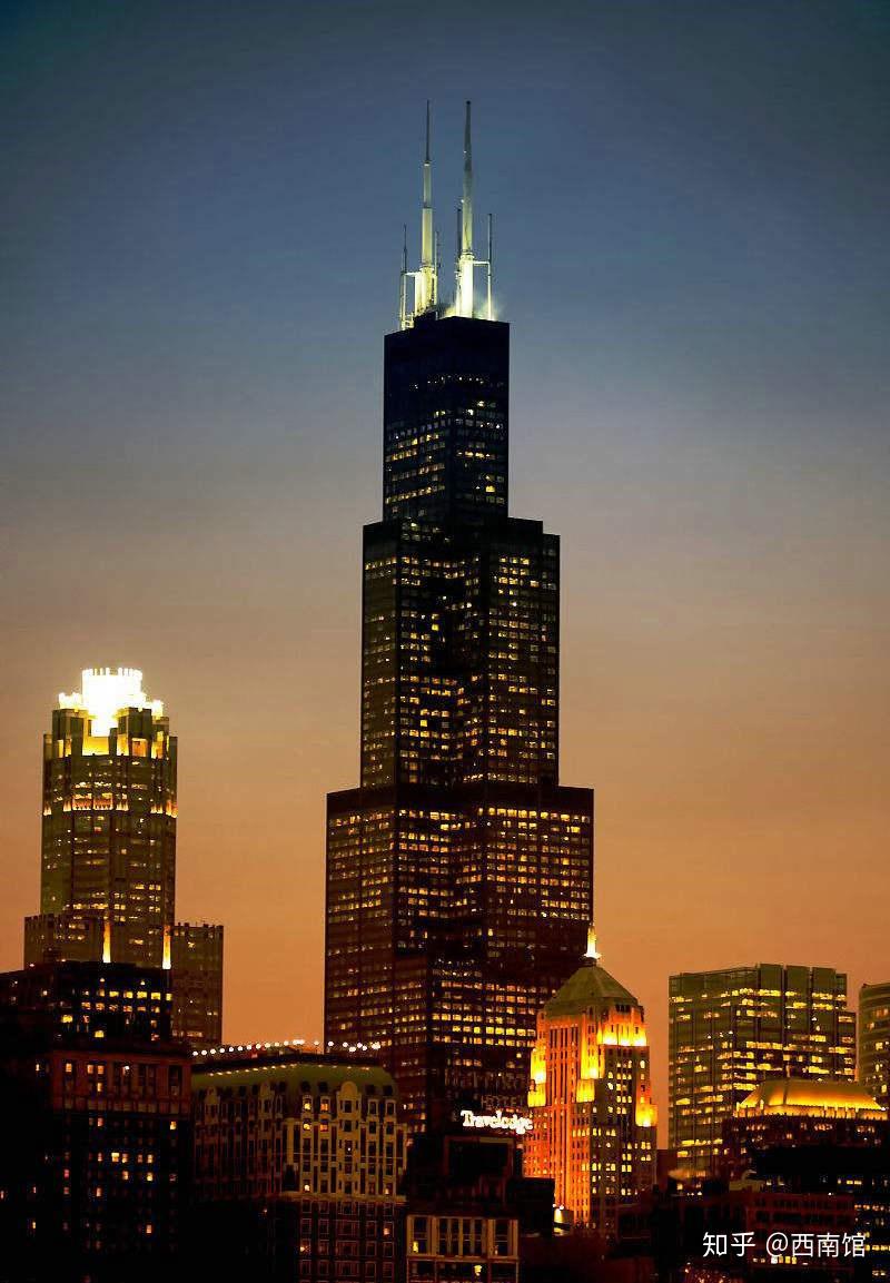 sears tower(西尔斯大厦)",又称willis tower,建于1973年,高442米.