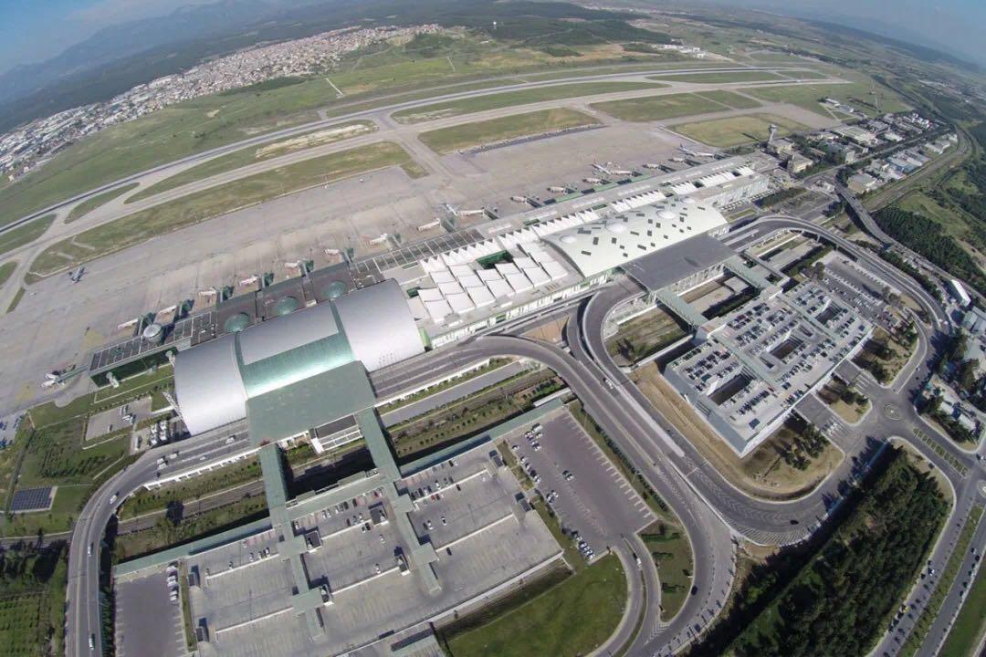 5亿欧元,伊兹密尔国际机场扩建的新国内航站楼,以其环保的特点,现代的