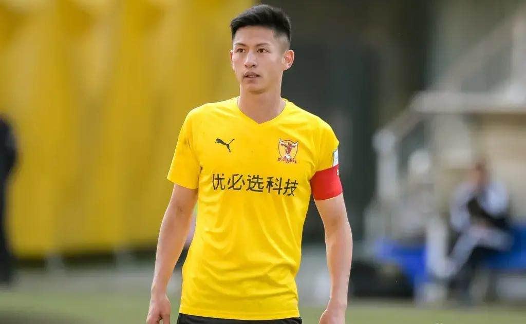 曾经的梅斯双少,皮亚尼奇加盟巴萨,王楚却只能踢中甲