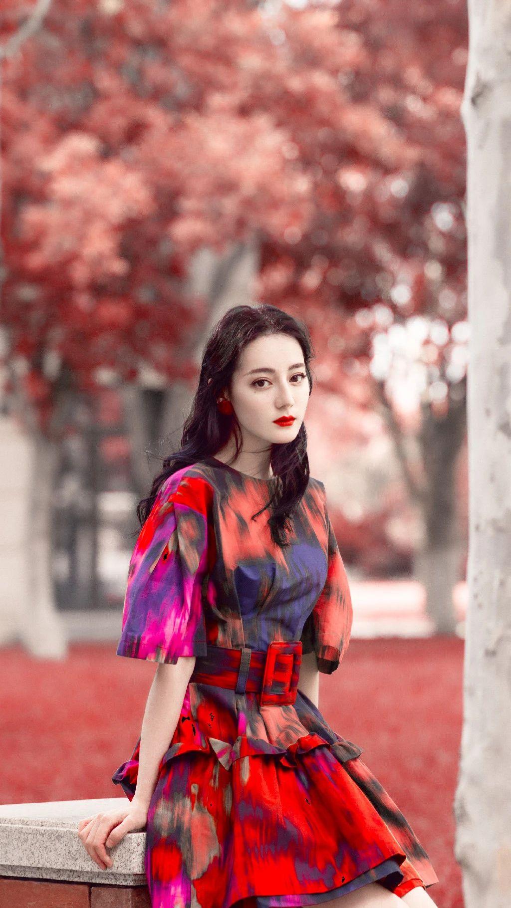 迪丽热巴壁纸:你一定不知道,你的一个微笑可以拯救我的全世界