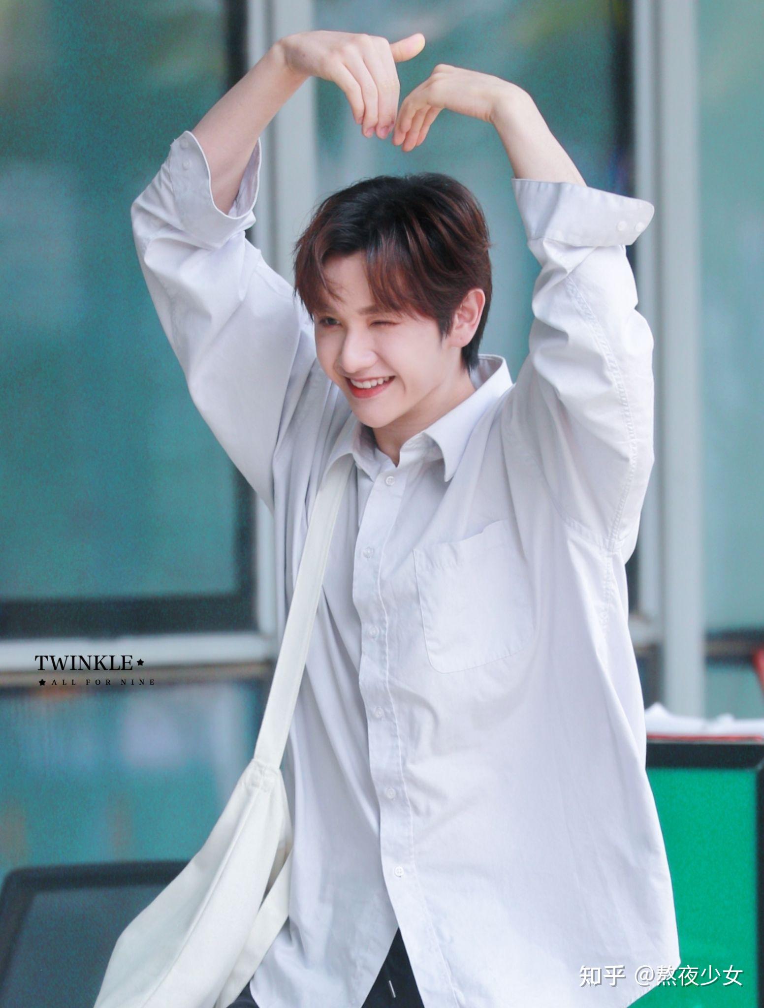 有没有高卿尘超可爱的照片