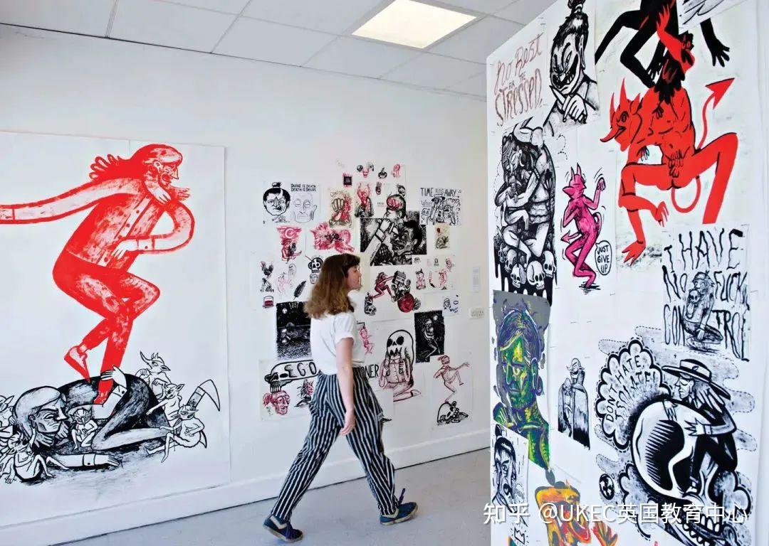 布莱顿大学艺术学院开设众多艺术类专业,包括:3d设计工艺,室内设计